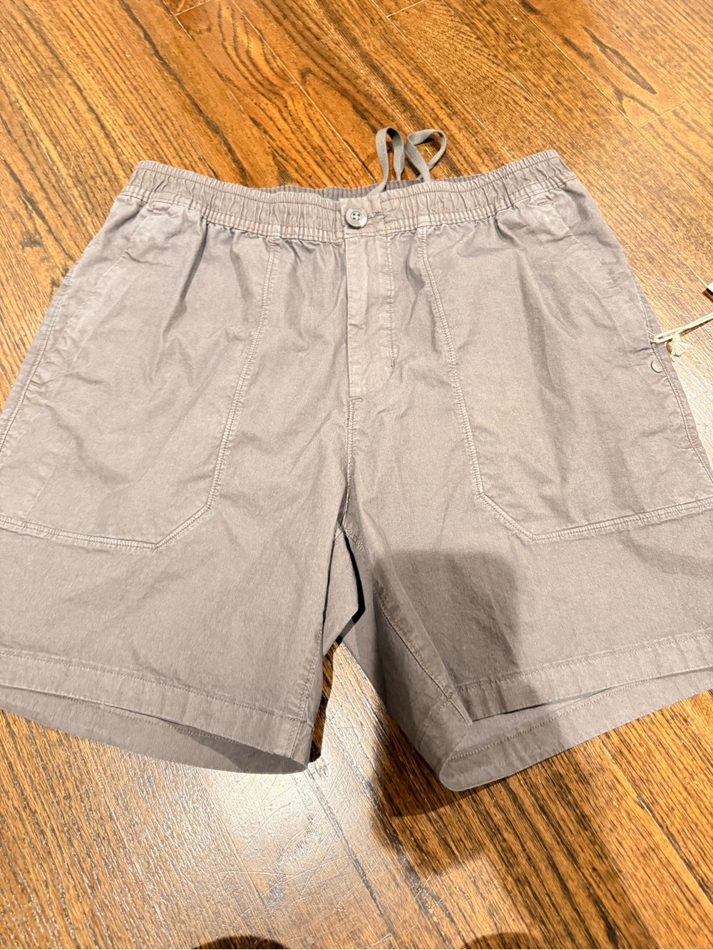 Vuori Men's Flat Front Shorts - Taupe Gray